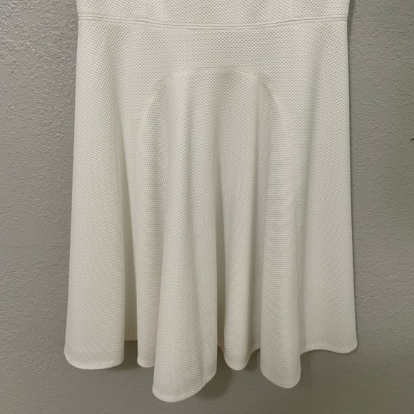 Rebecca Taylor White Fit and Flare Textured Scalloped Dress - Picture 4 of 13